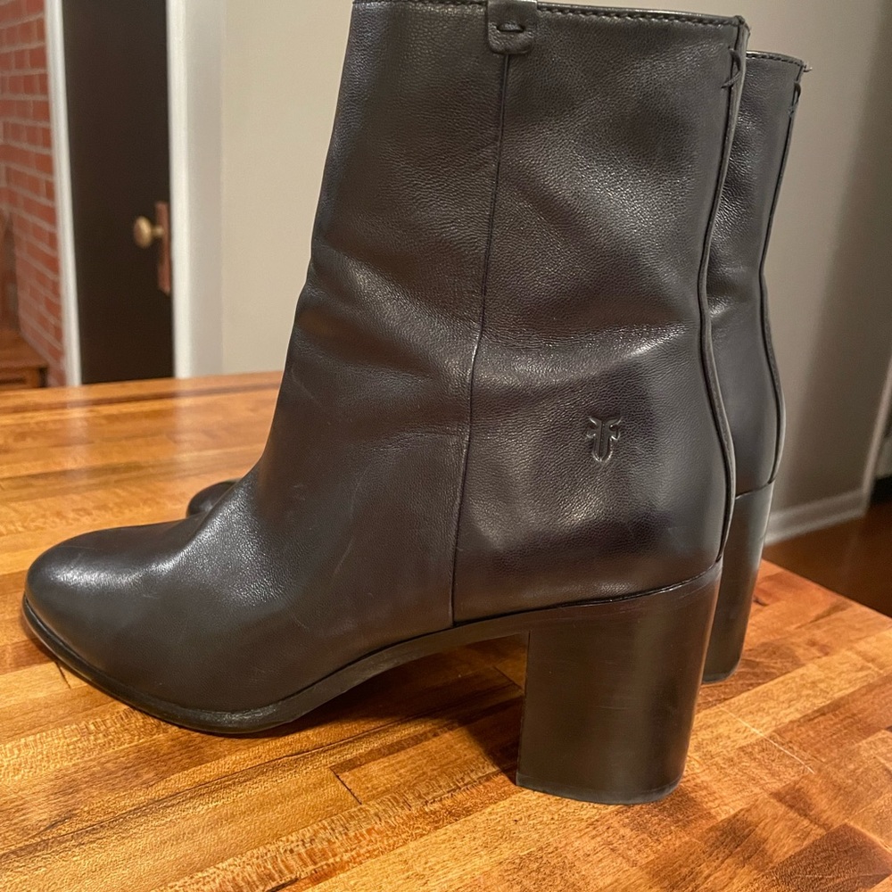 Frye Black Leather Heeled Boots